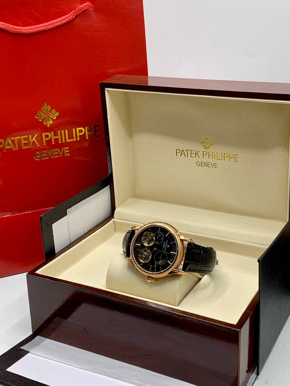 High Quality Luxury Patek Watch in Nigeria - Image 2